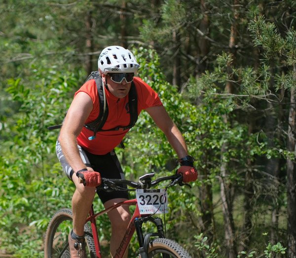 How can UK combat sports athletes use mindfulness to improve their competitive edge?