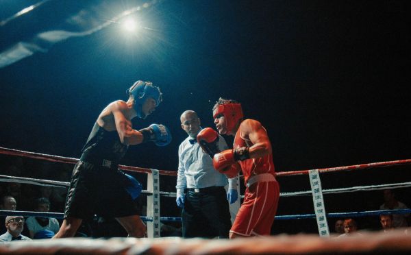 How can UK combat sports athletes use mindfulness to improve their competitive edge?