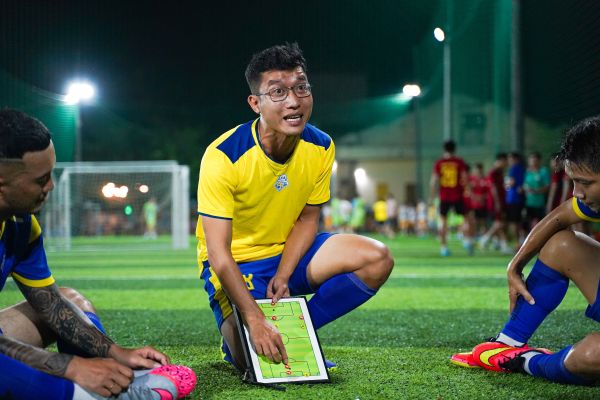 What are the benefits of using performance analytics for tactical decision-making in football?